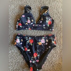 CUPSHE Floral Bikini Size Large